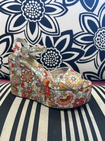 Hot Jeffrey Campbell Dazing Floral Wedge Sandal