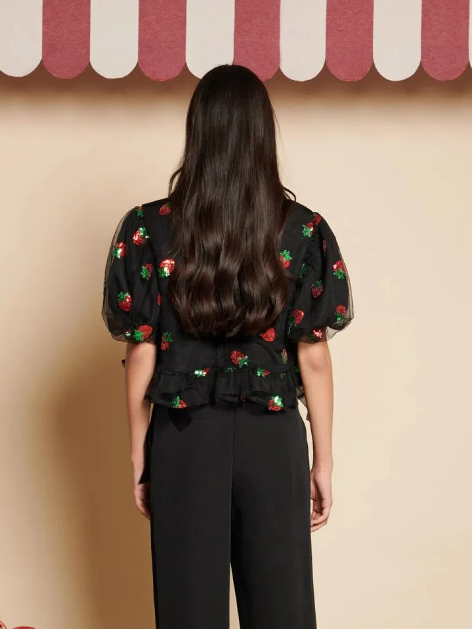 sister-jane-strawberry-sequin-aJyyhvuQ-2.webp Clearance Sister Jane Strawberry Sequin Top